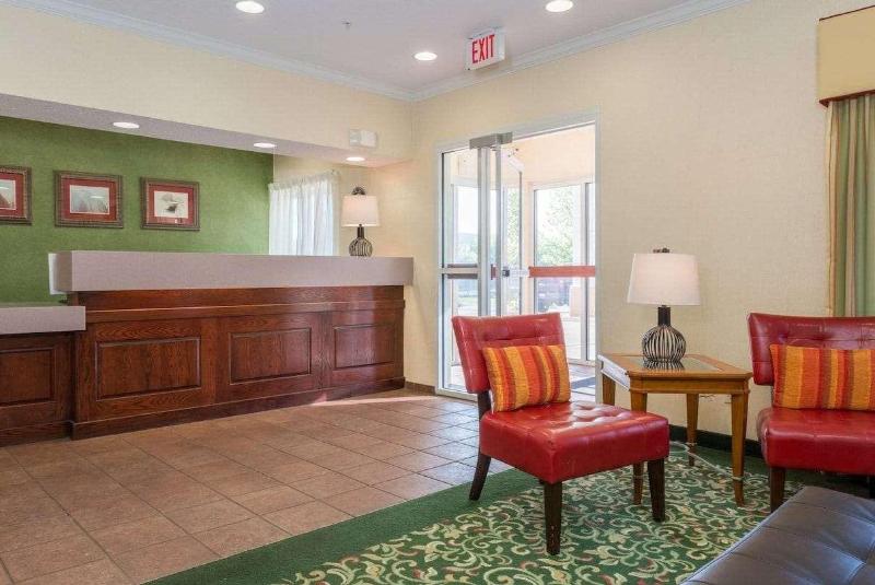 ホテル Comfort Inn Bettendorf   Quad Cities