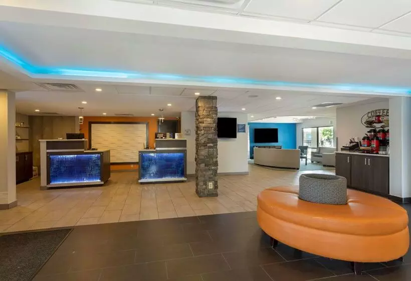 Отель Best Western Plus Bowling Green