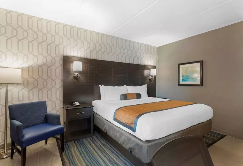 Отель Best Western Plus Bowling Green