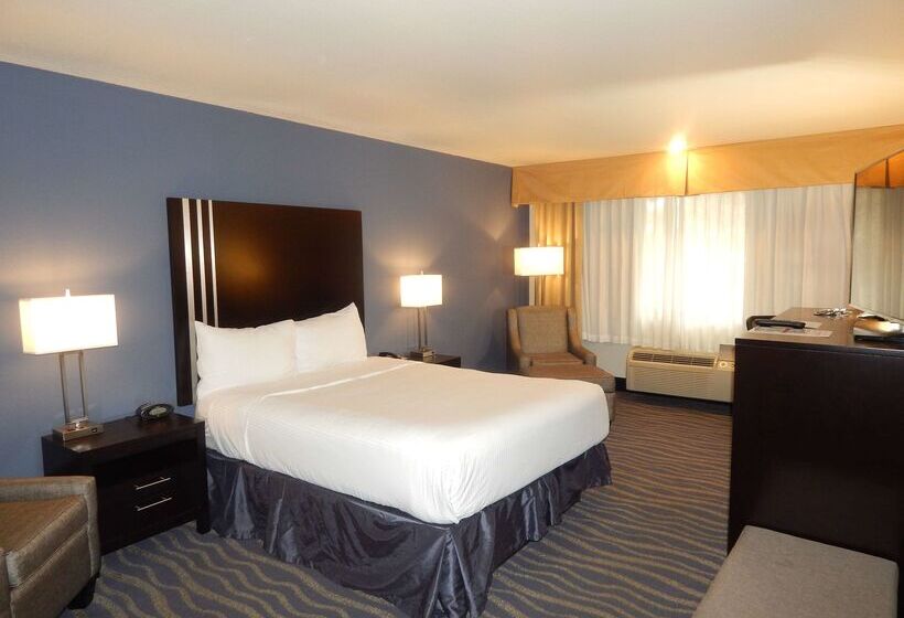 酒店 Best Western Plus Edmonds Harbor Inn