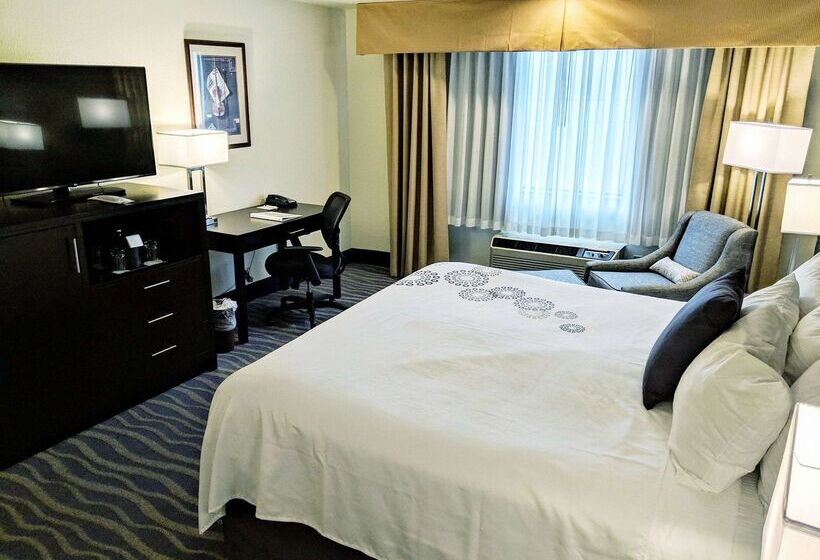 酒店 Best Western Plus Edmonds Harbor Inn