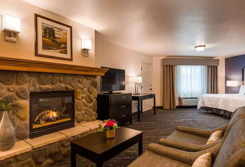 ホテル Best Western Plus Edmonds Harbor Inn
