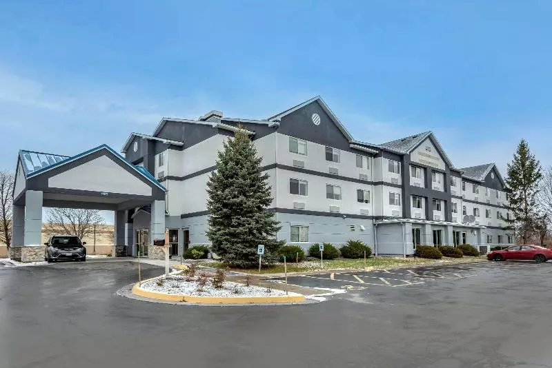Отель Comfort Inn & Suites Liverpool   Syracuse