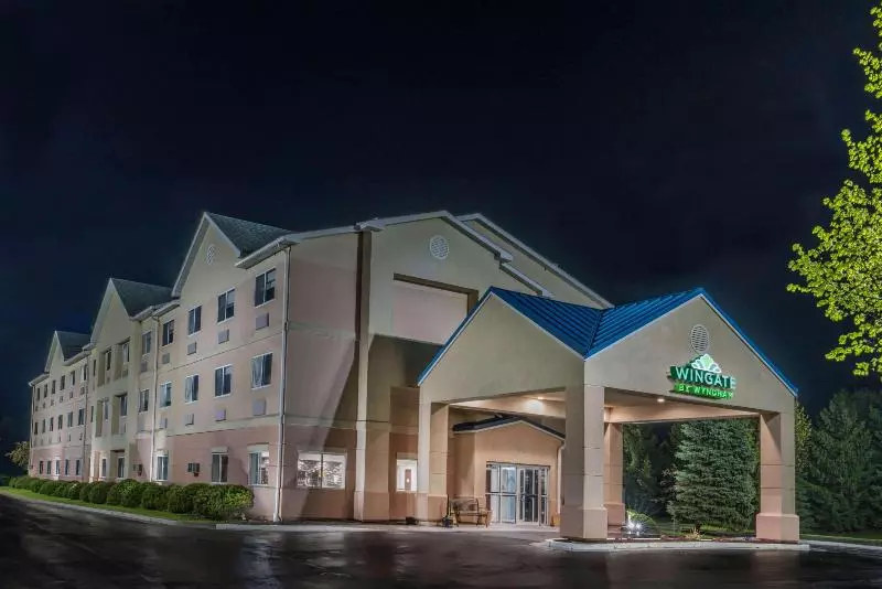 Отель Comfort Inn & Suites Liverpool   Syracuse