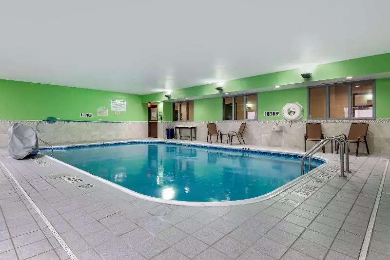 Отель Comfort Inn & Suites Liverpool   Syracuse