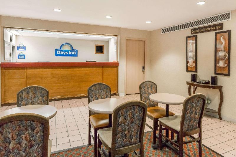 Hotel Days Inn By Wyndham West Des Moines   Clive