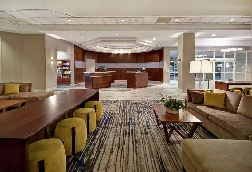 ホテル Embassy Suites Charleston