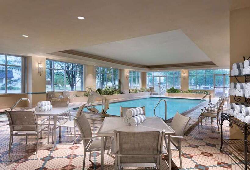 هتل Embassy Suites Charleston