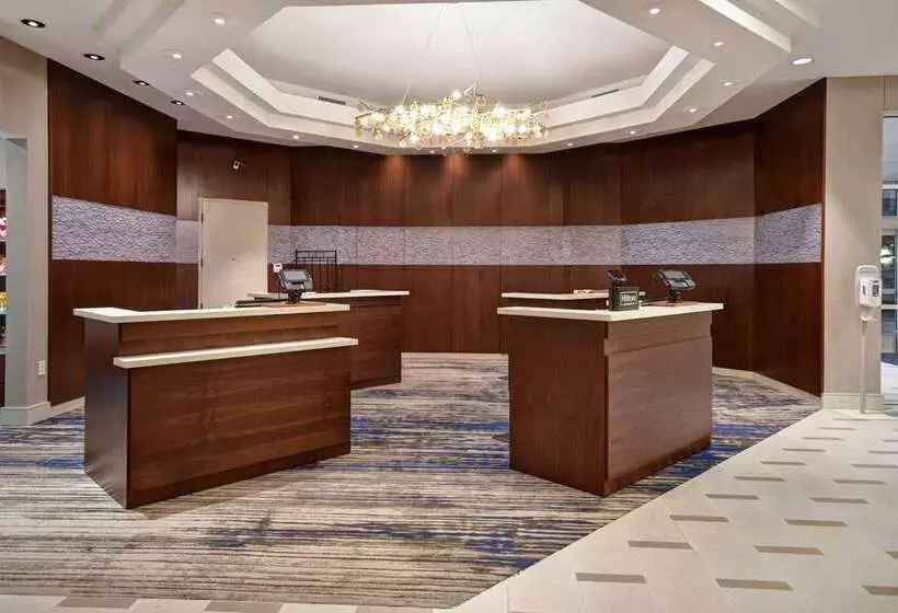 ホテル Embassy Suites Charleston