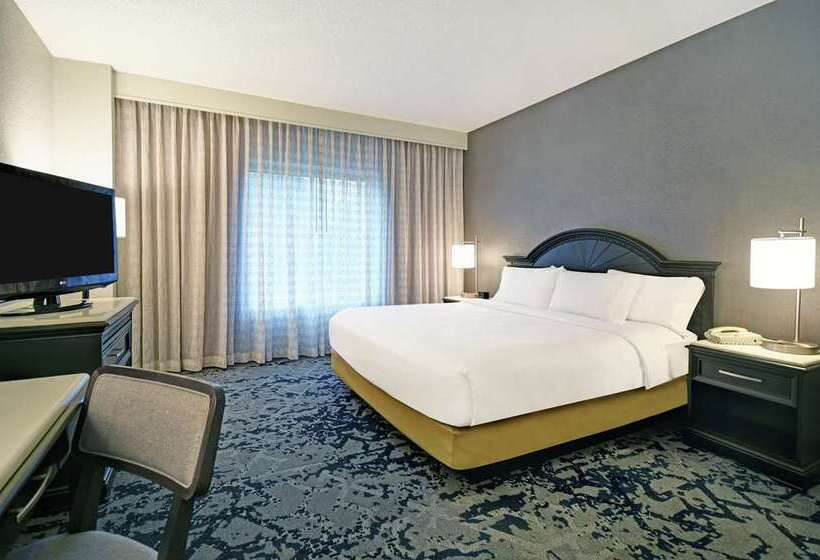 هتل Embassy Suites Charleston