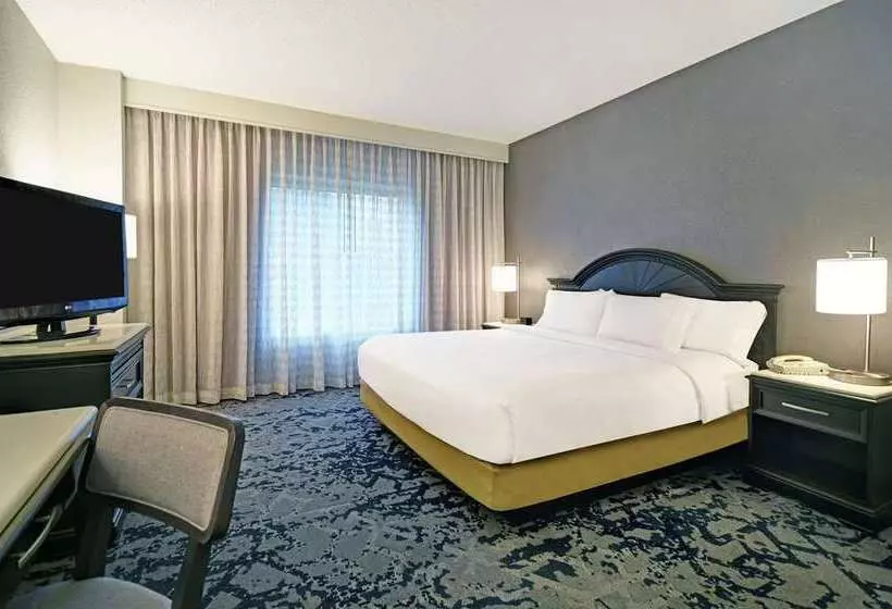 ホテル Embassy Suites Charleston