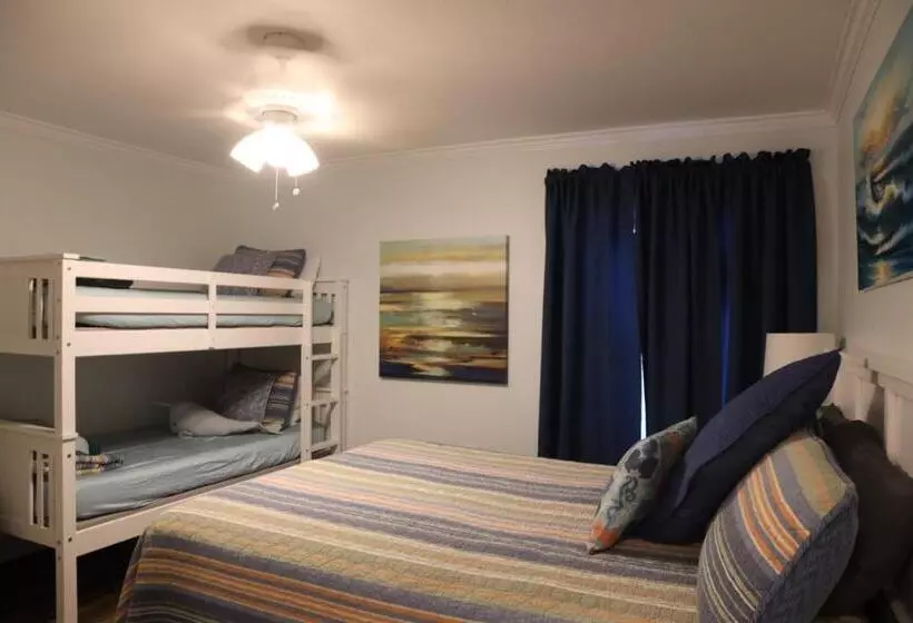 호텔 Executive Keys Condominiums On The Beach