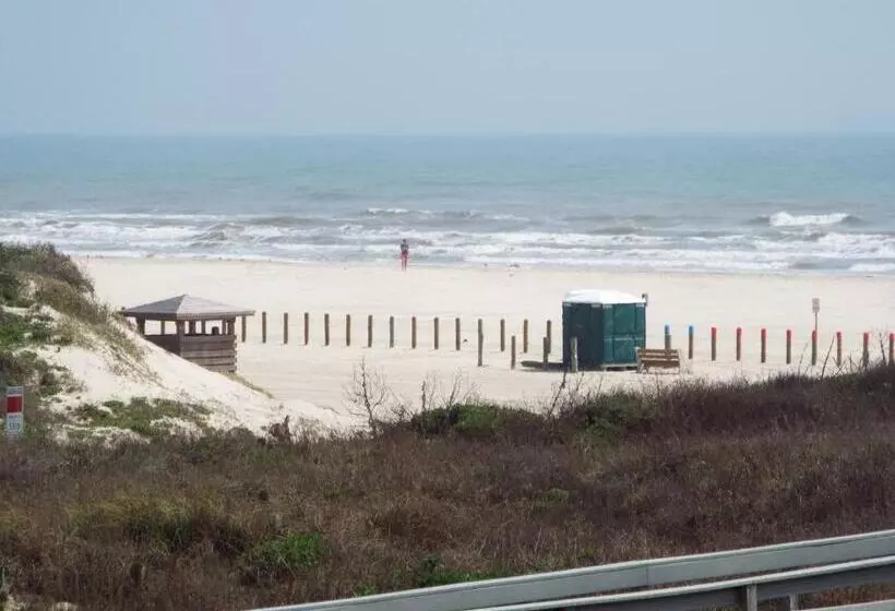 호텔 Executive Keys Condominiums On The Beach