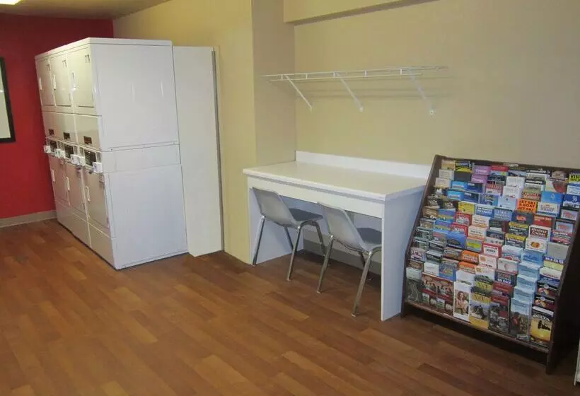 فندق Extended Stay America Suites  Sacramento  Arden Way