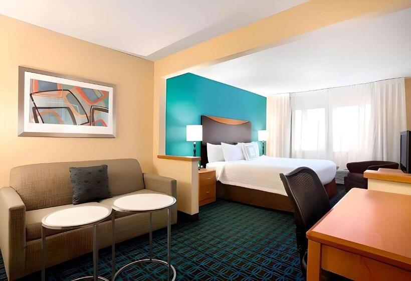 هتل Dubuque Inn & Suites