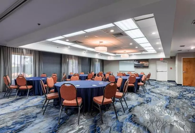 Отель Fairfield Inn By Marriott Evansville West