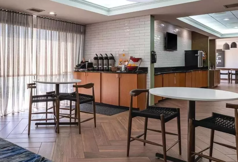 Отель Fairfield Inn By Marriott Evansville West