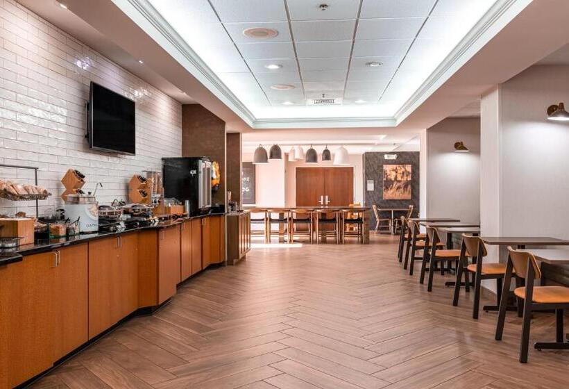 هتل Fairfield Inn By Marriott Evansville West