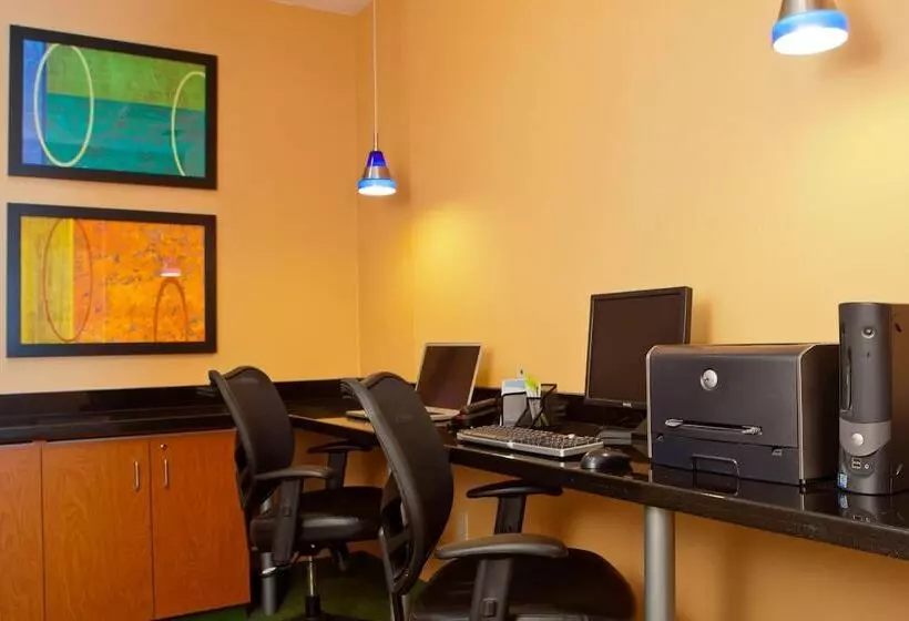 ホテル Fairfield Inn & Suites By Marriott Champaign