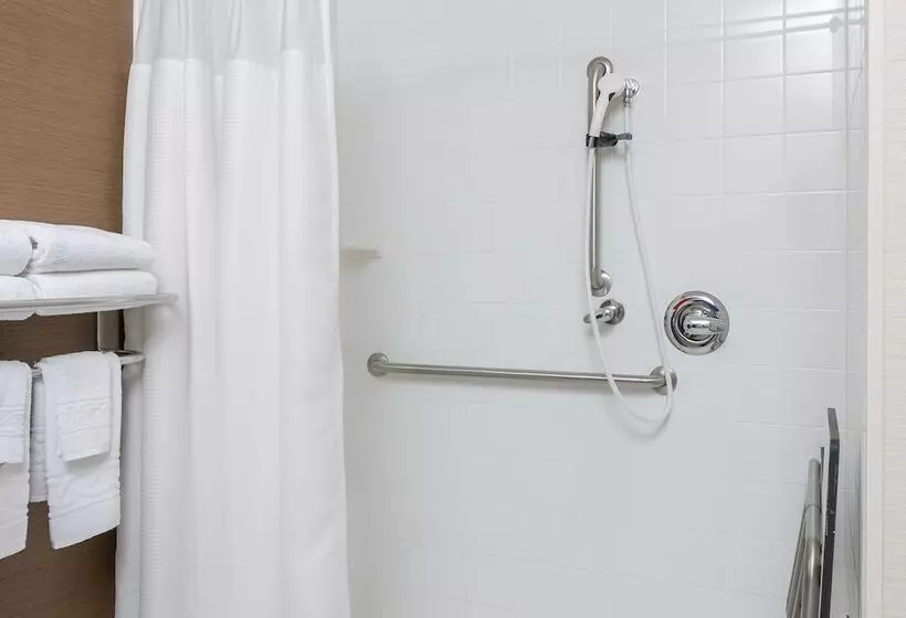 Отель Fairfield Inn & Suites Cheyenne