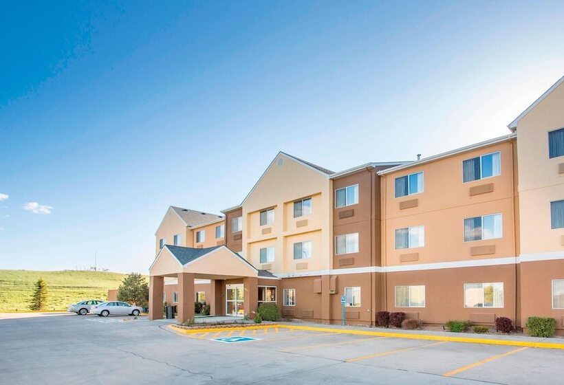 هتل Fairfield Inn & Suites Cheyenne