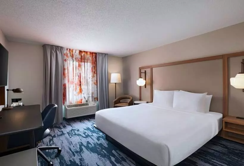 هتل Fairfield Inn & Suites Kansas City Airport