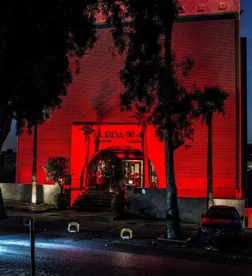 هتل Burda 41  & Suites