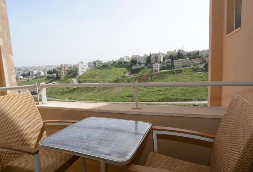 هتل Burda 41  & Suites