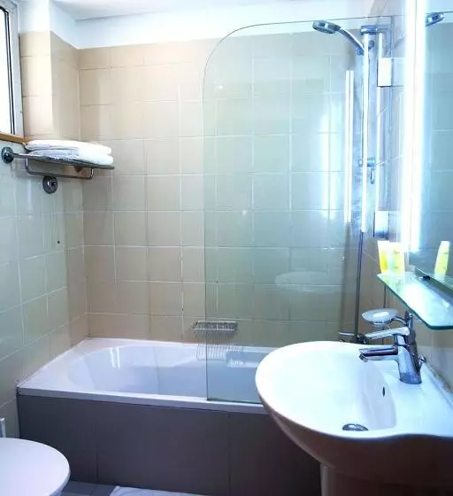 هتل Burda 41  & Suites