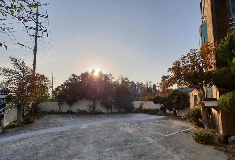 I M Okay Guesthouse  Hostel