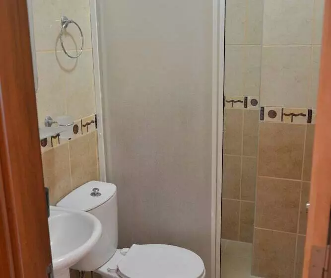 Ayhan Otel