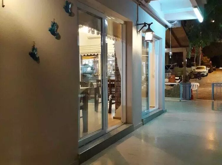 Ayhan Otel