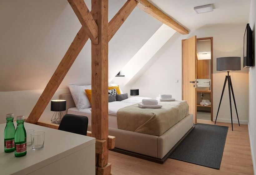 مبيت وإفطار Pension Kristian