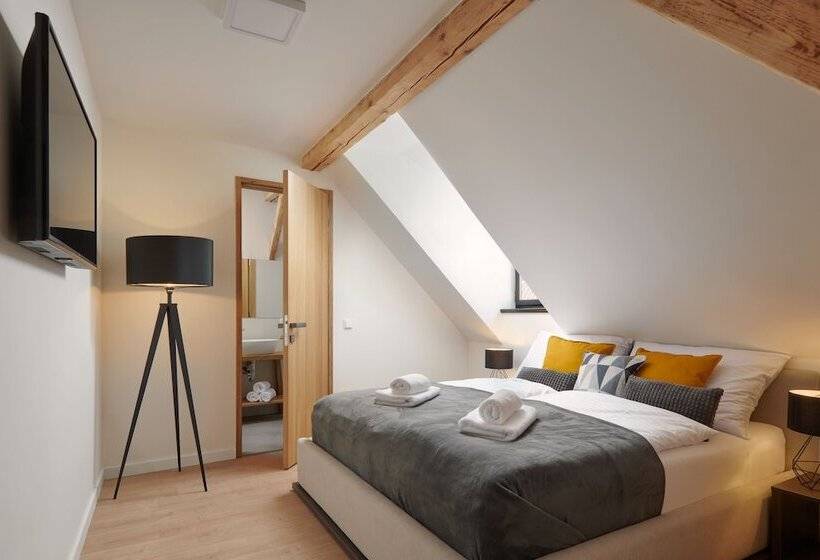 مبيت وإفطار Pension Kristian