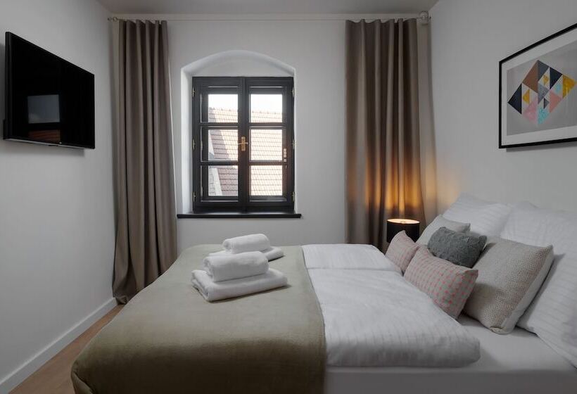 مبيت وإفطار Pension Kristian