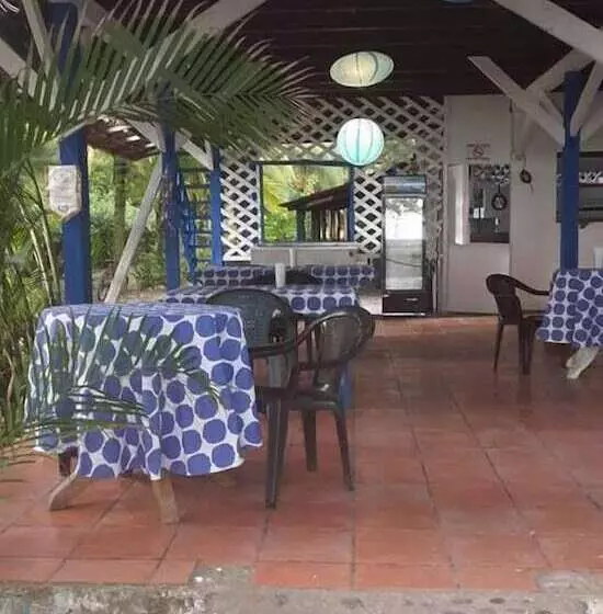 ベッドアンドブレックファースト Puerto Viejo Ancora Blu Hostel