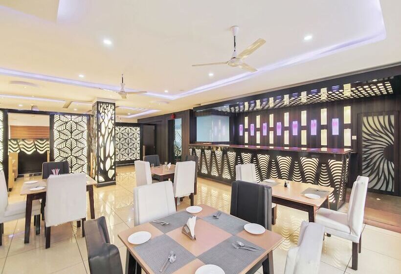 Capital O 35621 Hotel Durga International