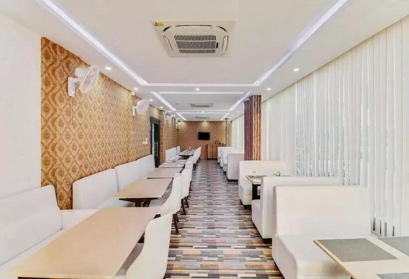 Capital O 35621 Hotel Durga International