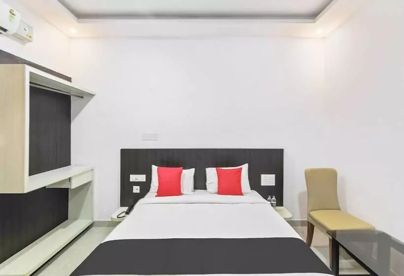 Capital O 35621 Hotel Durga International