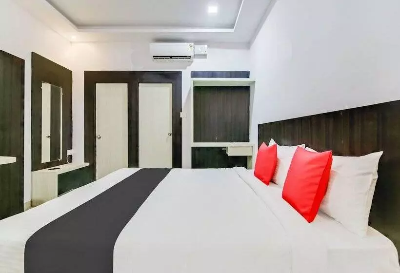 Capital O 35621 Hotel Durga International