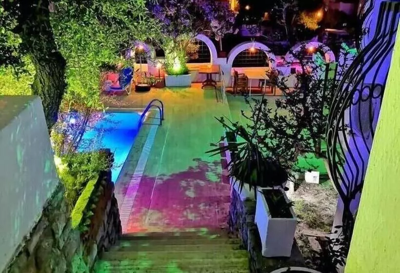 Eski Cesme Apart Butik Otel