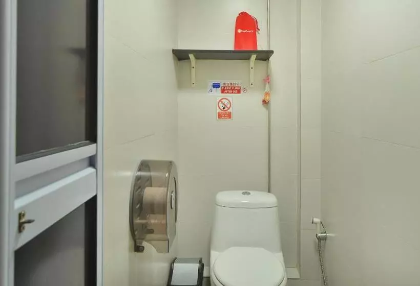 Reddoorz Hostel @ Lavender Mrt