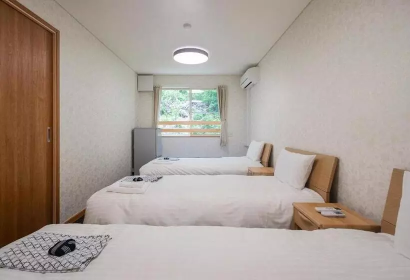 ホテル Fujiyama Inn Conifer
