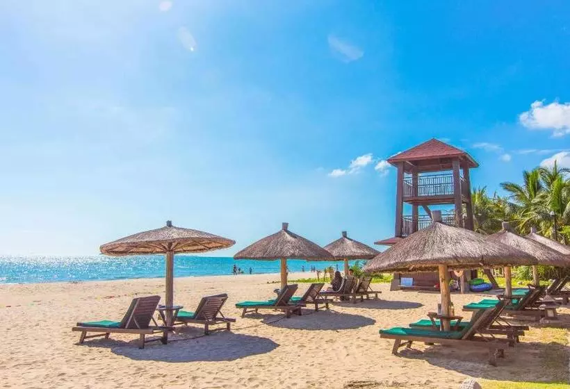 Hotelli Gold Boutique Holiday  Sanyabay（free Cooking &airport Transfer，100 Meters Away From The Beach）