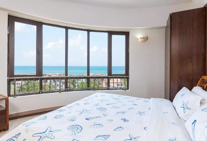 Hotelli Gold Boutique Holiday  Sanyabay（free Cooking &airport Transfer，100 Meters Away From The Beach）