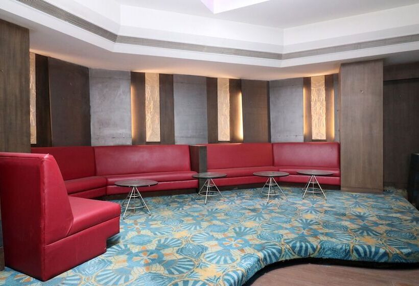 فندق Orient Taj By Oyo Rooms