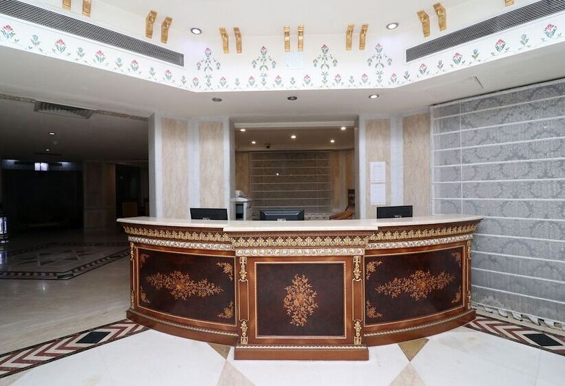 فندق Orient Taj By Oyo Rooms