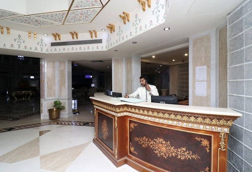 فندق Orient Taj By Oyo Rooms