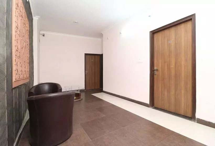 ホテル R K Guest House By Oyo Rooms