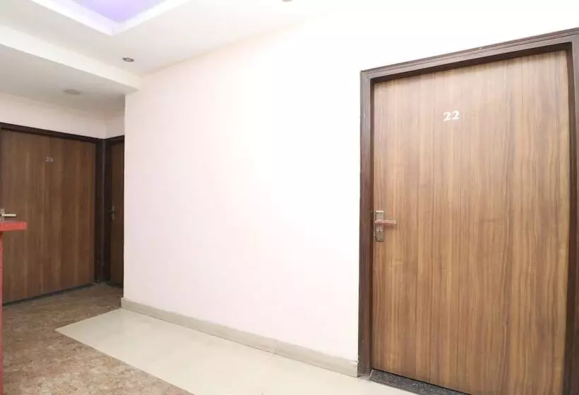 ホテル R K Guest House By Oyo Rooms